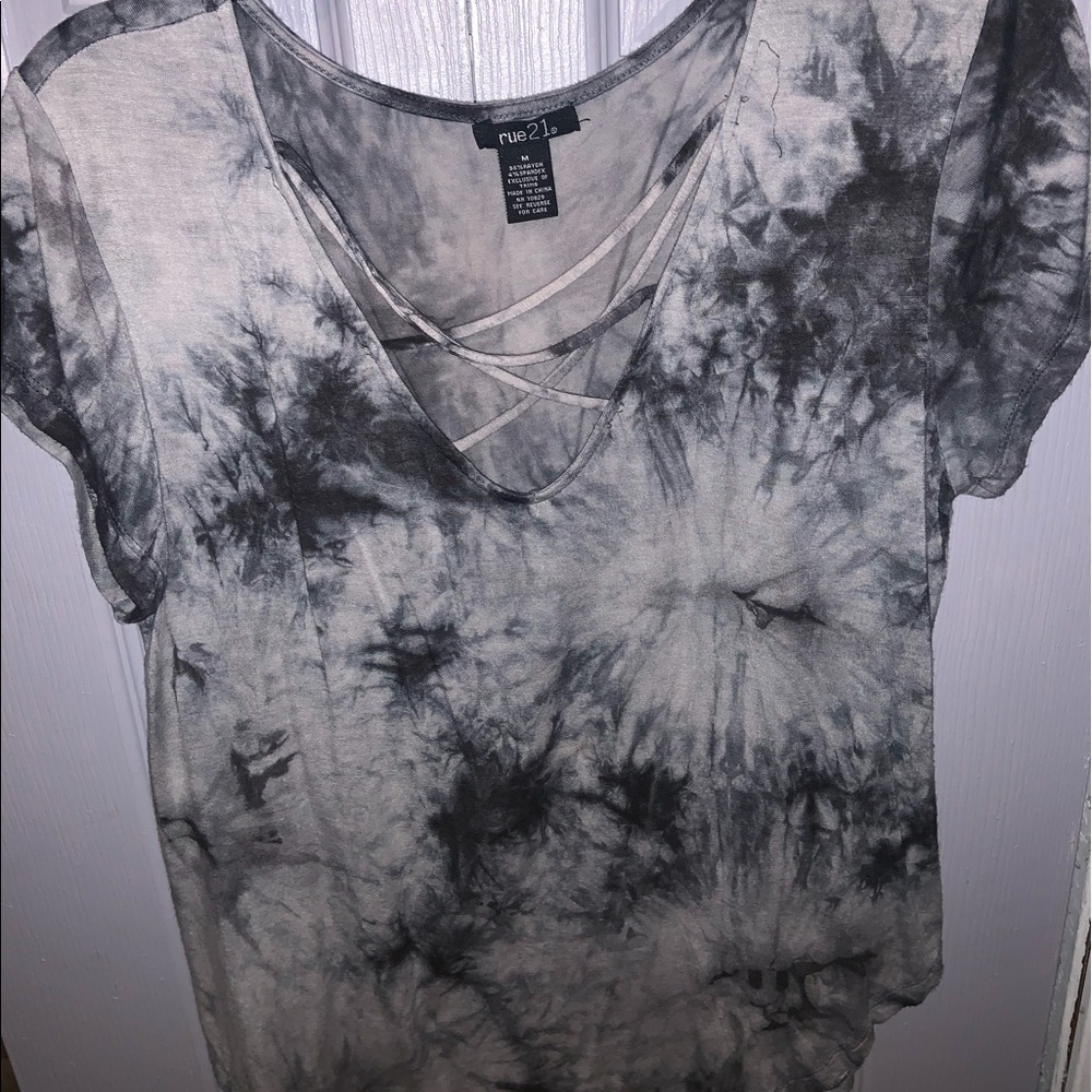 Rue 21 Grey and Black Tee!